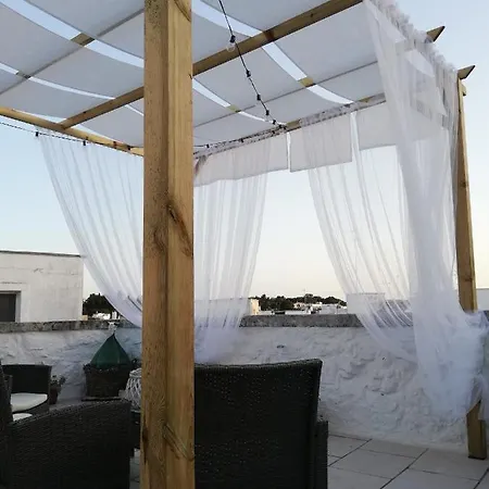 Converse Fra I Trulli Bed & Breakfast